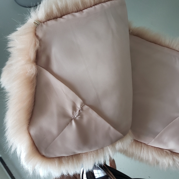 BNWT Faux Fur collar - Picture 3 of 6